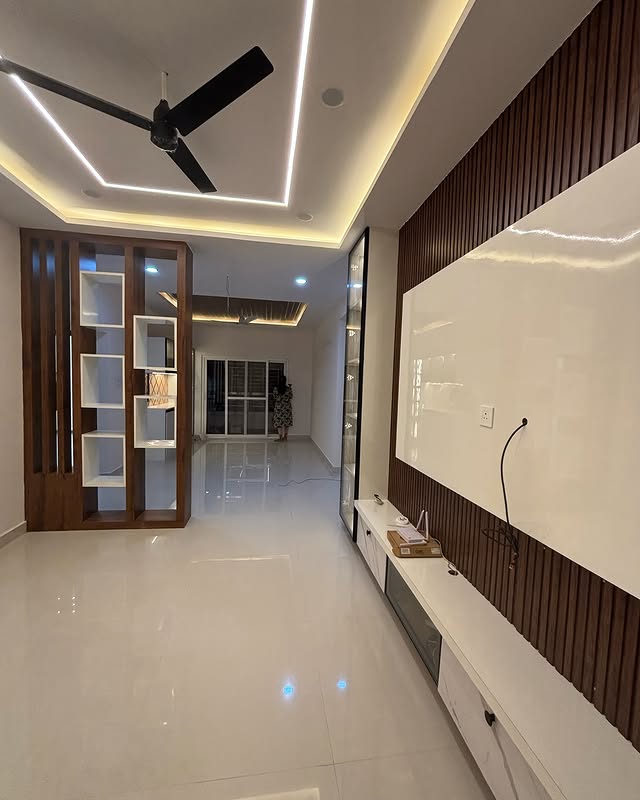 Open Living with TV & Partition