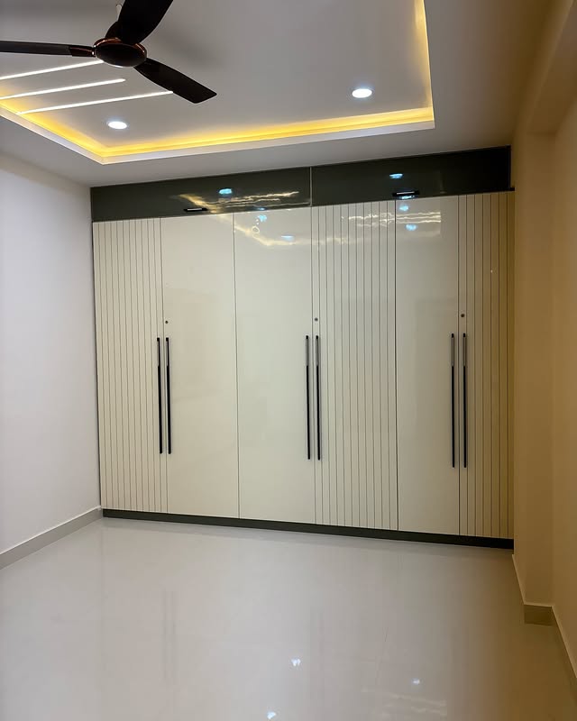 Full-Height Glossy White Wardrobe