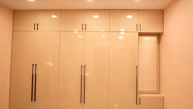 Cream High-Gloss Wardrobe